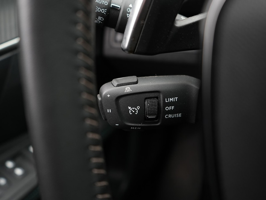 Peugeot 3008 1.6 PHEV 180 E-EAT8 ALLURE Navi& Carplay | Adaptief Cruise | Achteruitrijcamera | Climate |