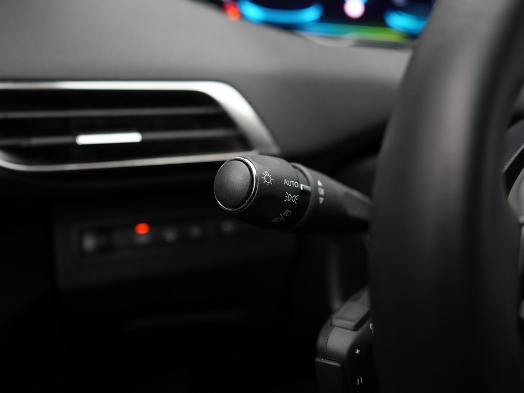 Peugeot 3008 1.6 PHEV 180 E-EAT8 ALLURE Navi& Carplay | Adaptief Cruise | Achteruitrijcamera | Climate |