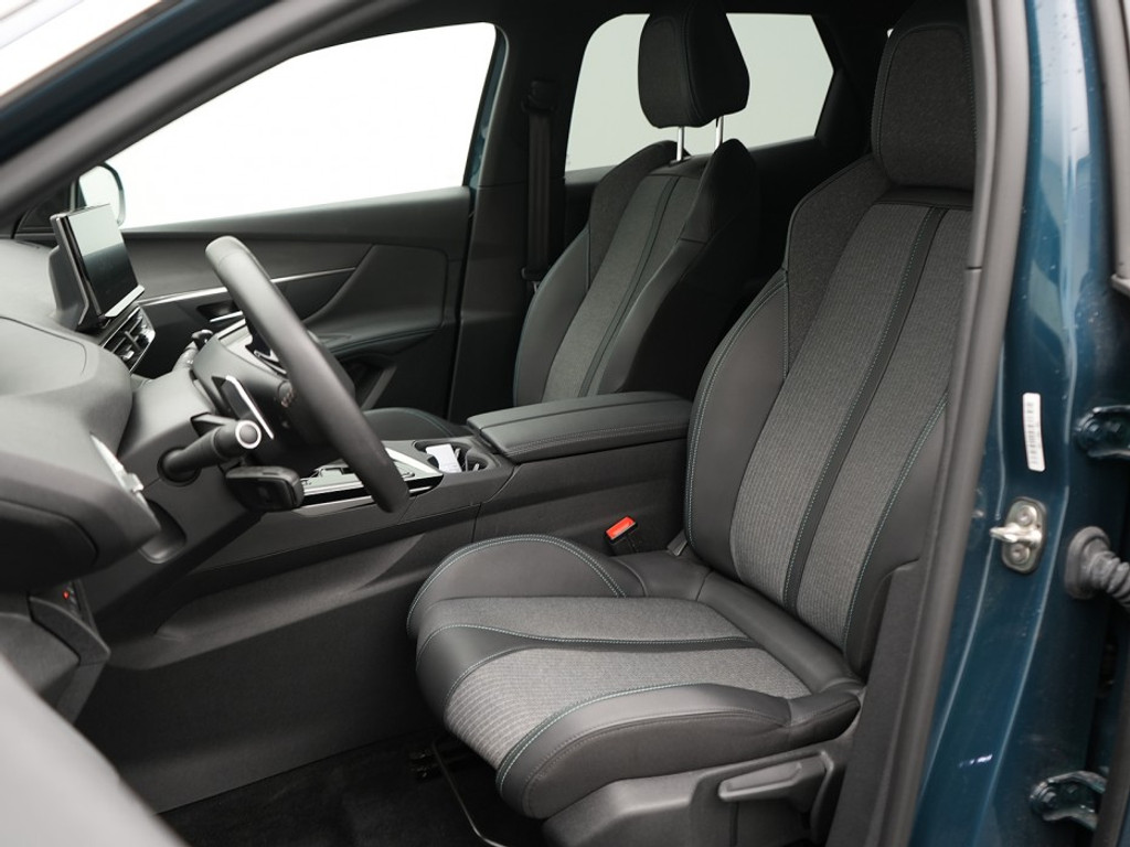 Peugeot 3008 1.6 PHEV 180 E-EAT8 ALLURE Navi& Carplay | Adaptief Cruise | Achteruitrijcamera | Climate |