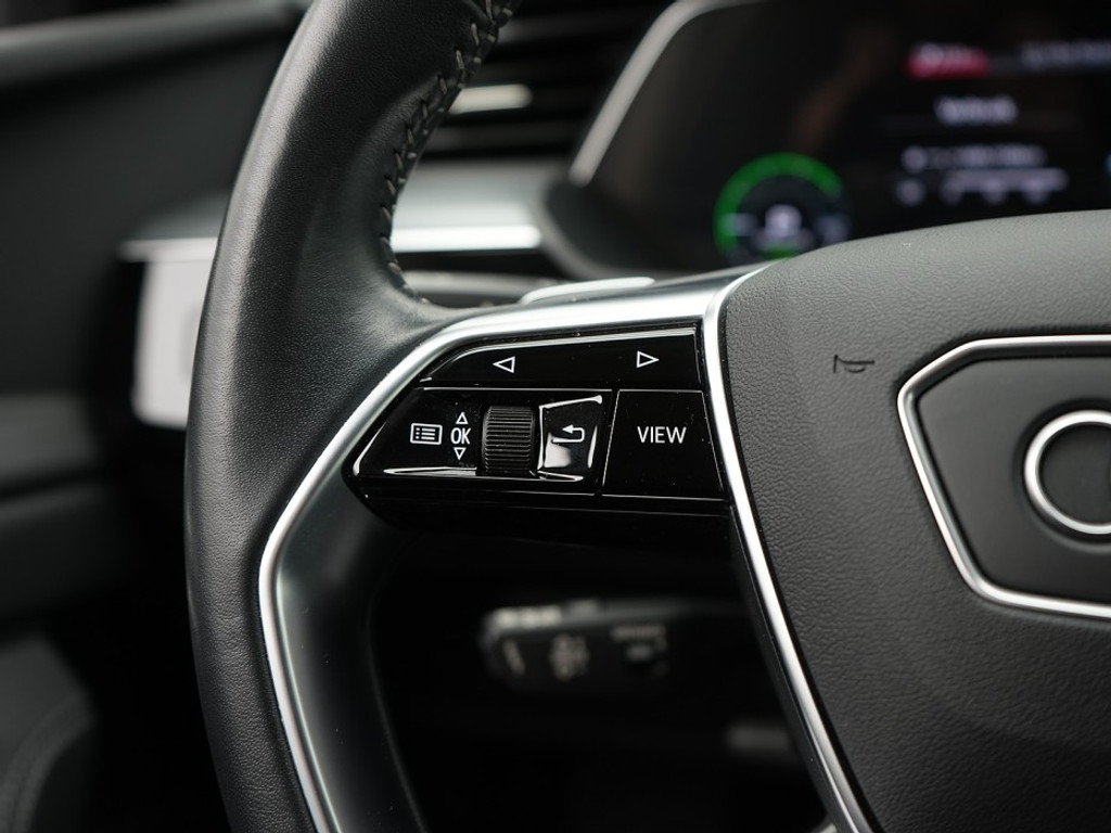 Audi e-tron 50 quattro Business edition Plus 71 kWh