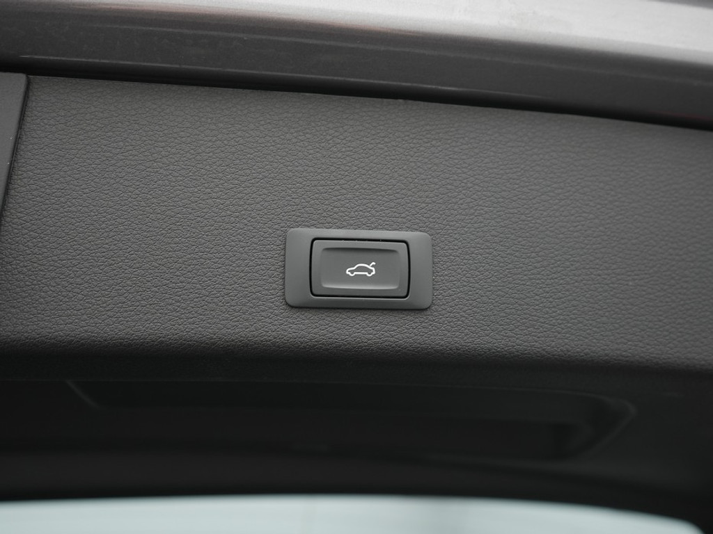 Audi e-tron 50 quattro Business edition Plus 71 kWh