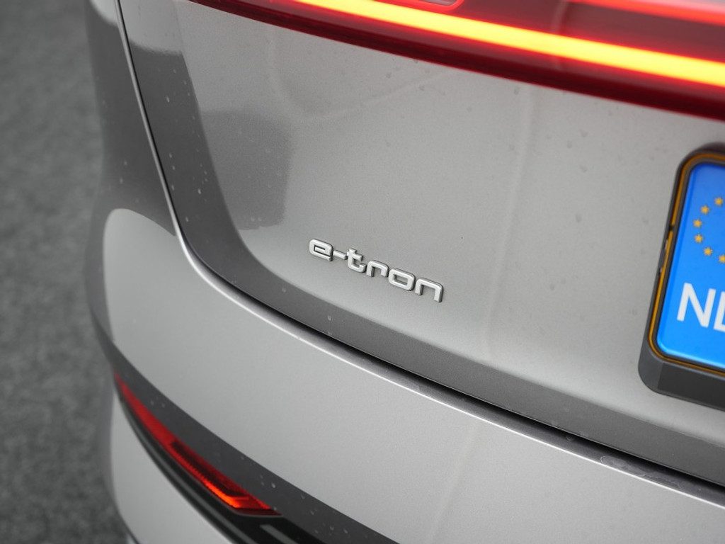 Audi e-tron 50 quattro Business edition Plus 71 kWh