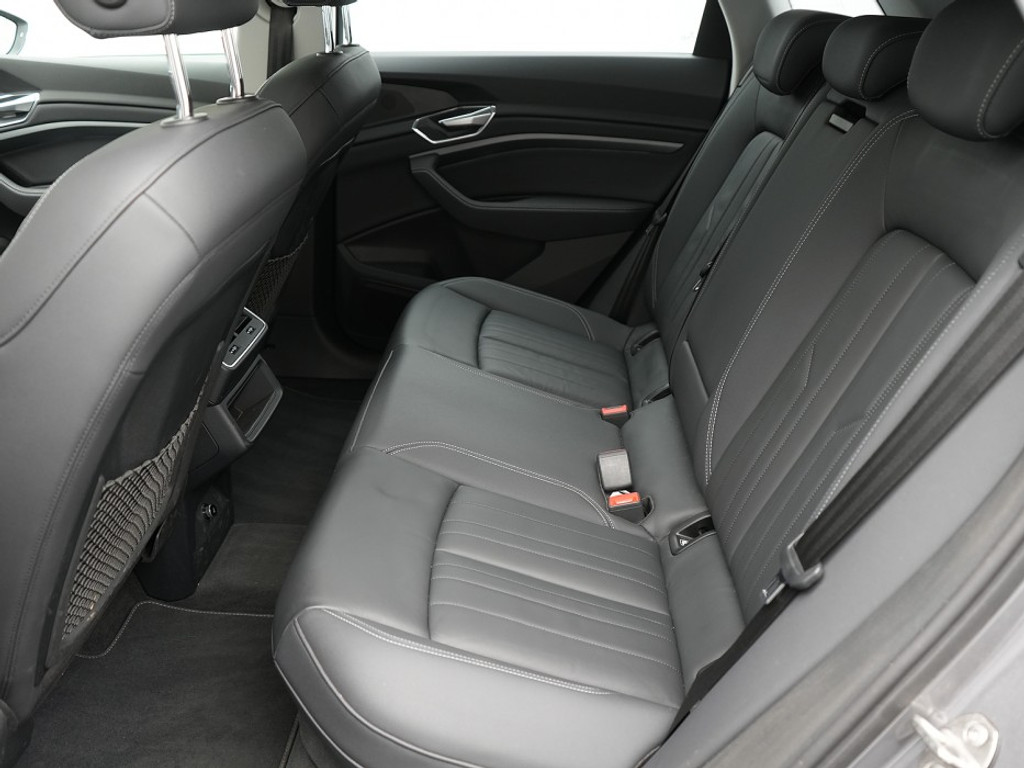 Audi e-tron 50 quattro Business edition Plus 71 kWh