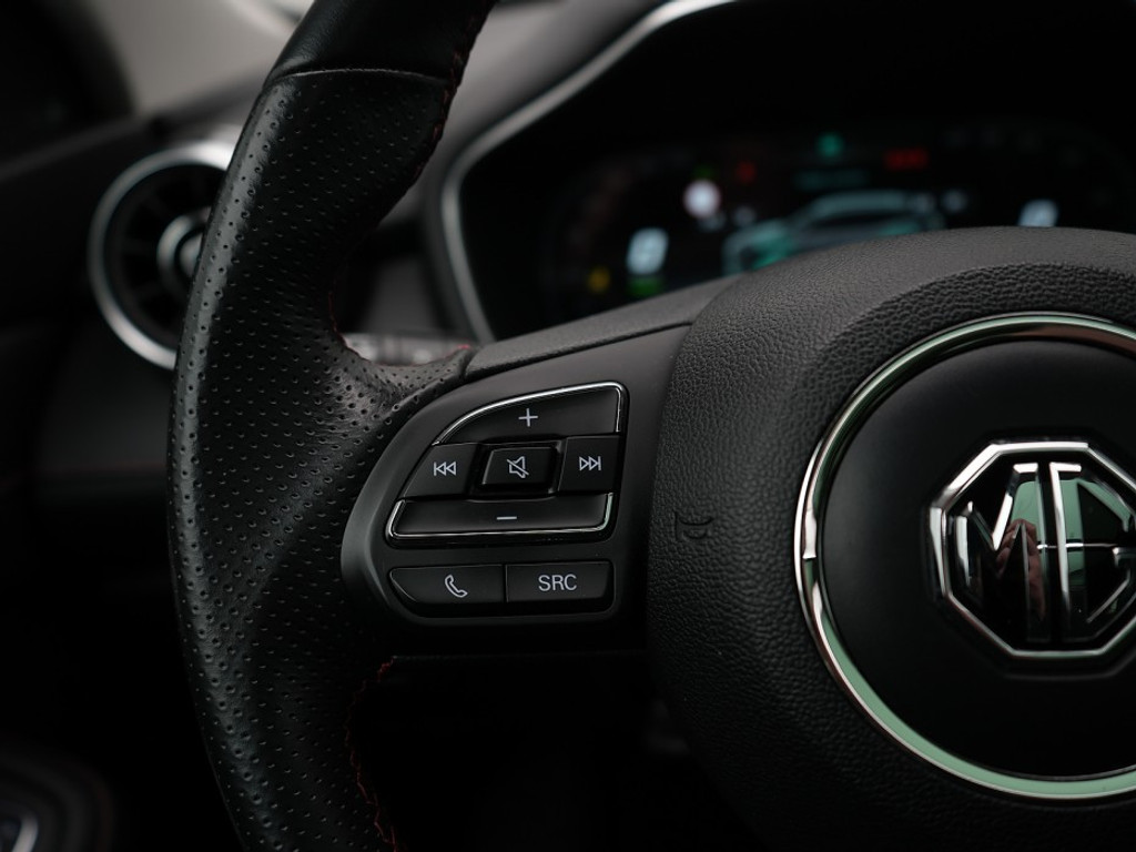 MG EHS EHS LUXURY PLUG IN-HYBRID