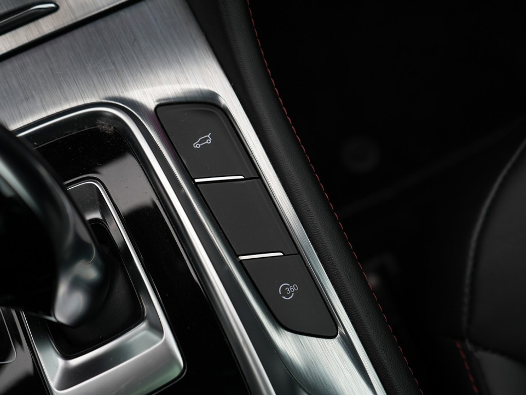 MG EHS EHS LUXURY PLUG IN-HYBRID