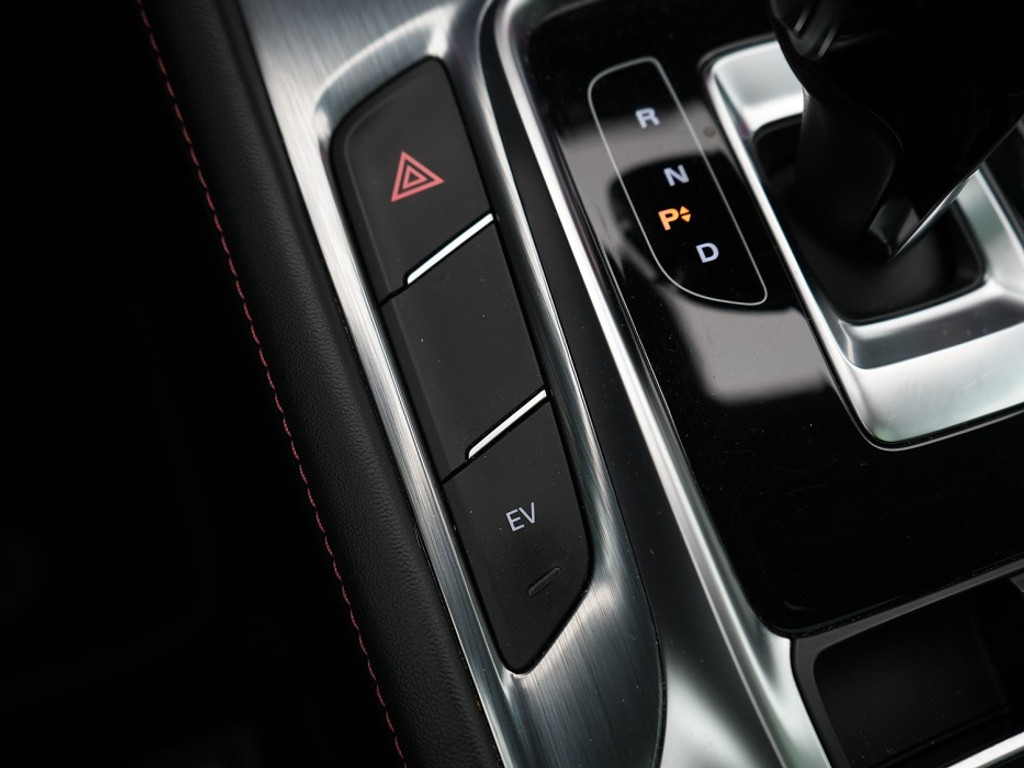 MG EHS EHS LUXURY PLUG IN-HYBRID