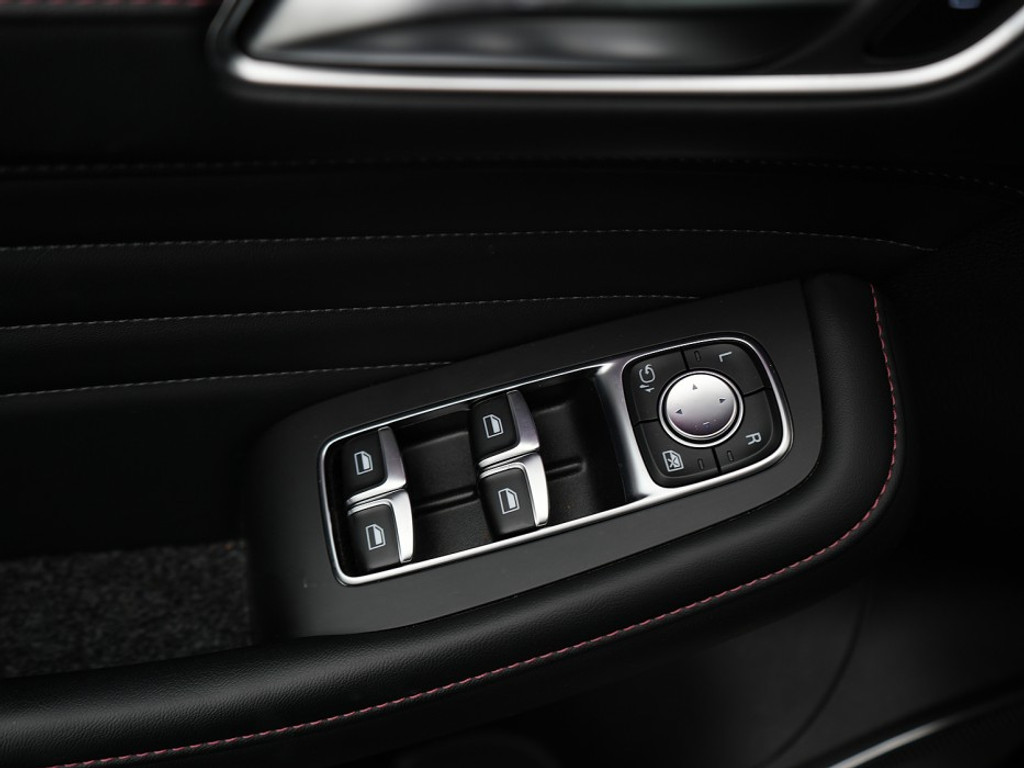 MG EHS EHS LUXURY PLUG IN-HYBRID