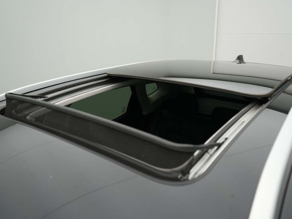 MG EHS EHS LUXURY PLUG IN-HYBRID