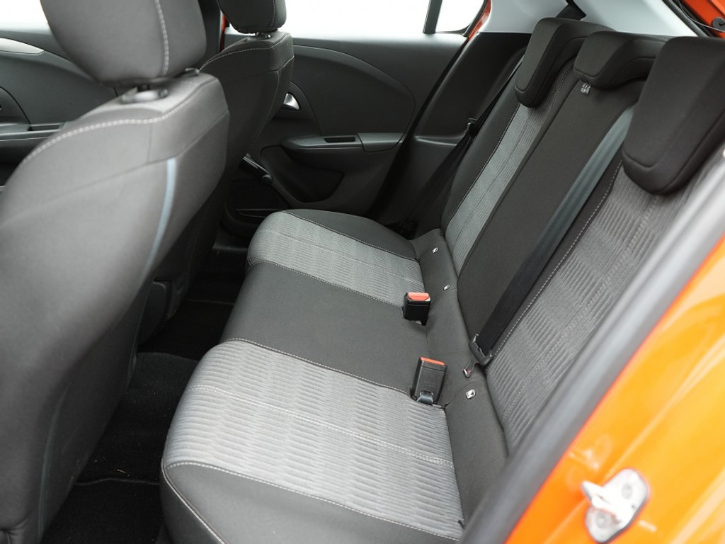 Opel Corsa 1.2 Edition Carplay | Cruise | LM-Velgen | PDC | Airco | El.Spiegels |