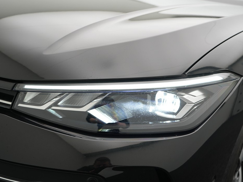 Volkswagen Passat Variant 1.5 eHybrid Business El. Trekhaak | Adaptief Cruise | Stoel & Stuurverwarming | Head-Up |