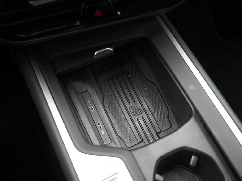 Volkswagen Passat Variant 1.5 eHybrid Business El. Trekhaak | Adaptief Cruise | Stoel & Stuurverwarming | Head-Up |