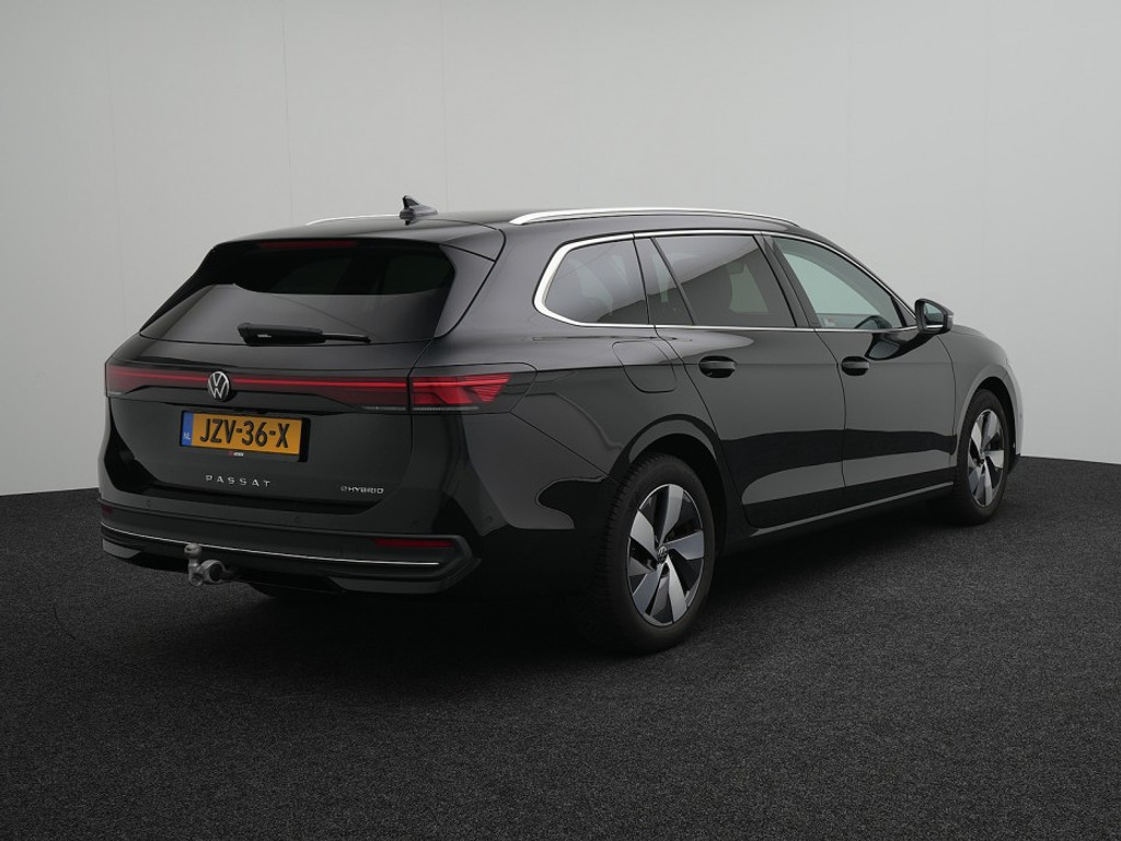 Volkswagen Passat Variant 1.5 eHybrid Business El. Trekhaak | Adaptief Cruise | Stoel & Stuurverwarming | Head-Up |