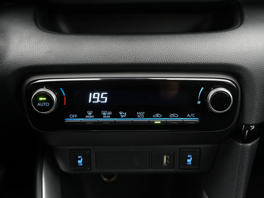 Mazda 2 Agile Stoel & Stuurverwarming | Adaptief Cruise | Achteruitrijcamera | Carplay | Climate