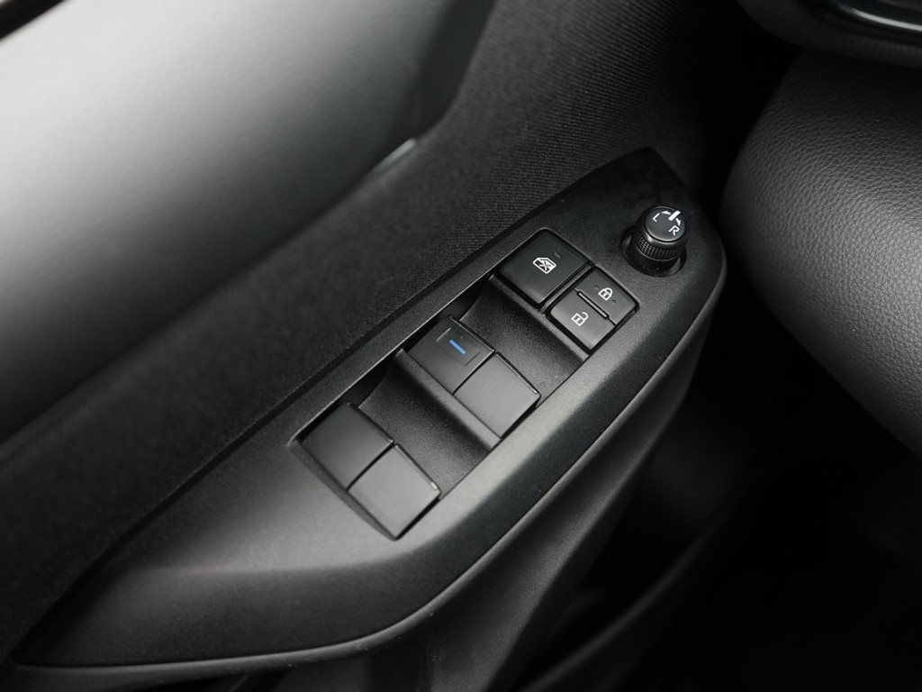 Mazda 2 Agile Stoel & Stuurverwarming | Adaptief Cruise | Achteruitrijcamera | Carplay | Climate