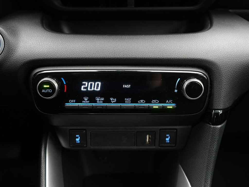 Mazda 2 Agile Stoel & Stuurverwarming | Adaptief Cruise | Achteruitrijcamera | Carplay | Climate