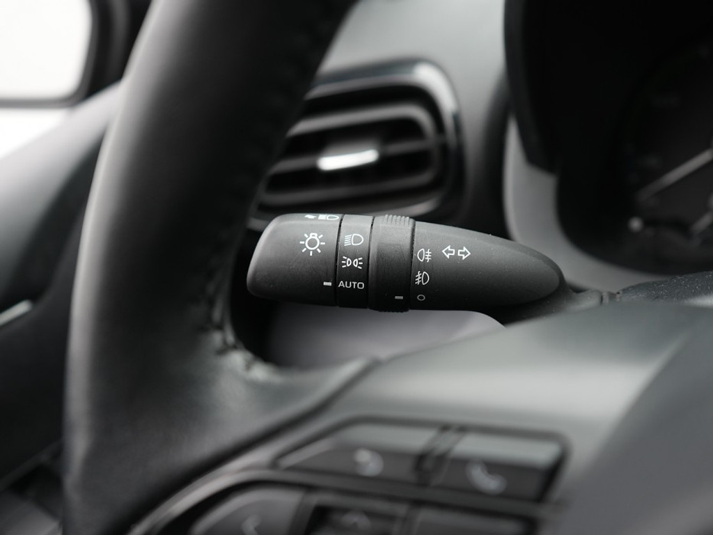 Mazda 2 Agile Stoel & Stuurverwarming | Adaptief Cruise | Achteruitrijcamera | Carplay | Climate