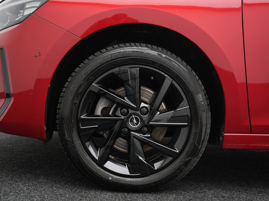 Opel Corsa 1.2 GS Automaat GS Stoel & Stuurverwarming | Adaptief Cruise | Achteruitrijcamera | Navi & Carplay |