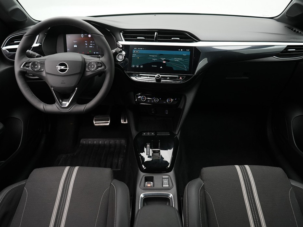 Opel Corsa 1.2 GS Automaat GS Stoel & Stuurverwarming | Adaptief Cruise | Achteruitrijcamera | Navi & Carplay |