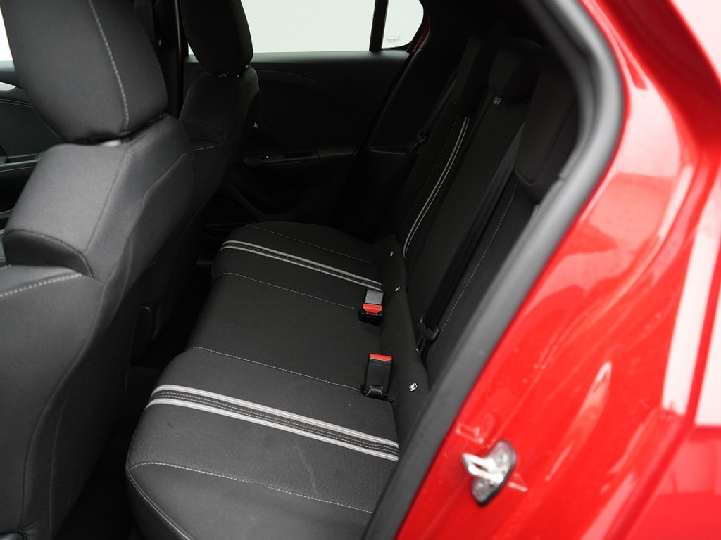 Opel Corsa 1.2 GS Automaat GS Stoel & Stuurverwarming | Adaptief Cruise | Achteruitrijcamera | Navi & Carplay |