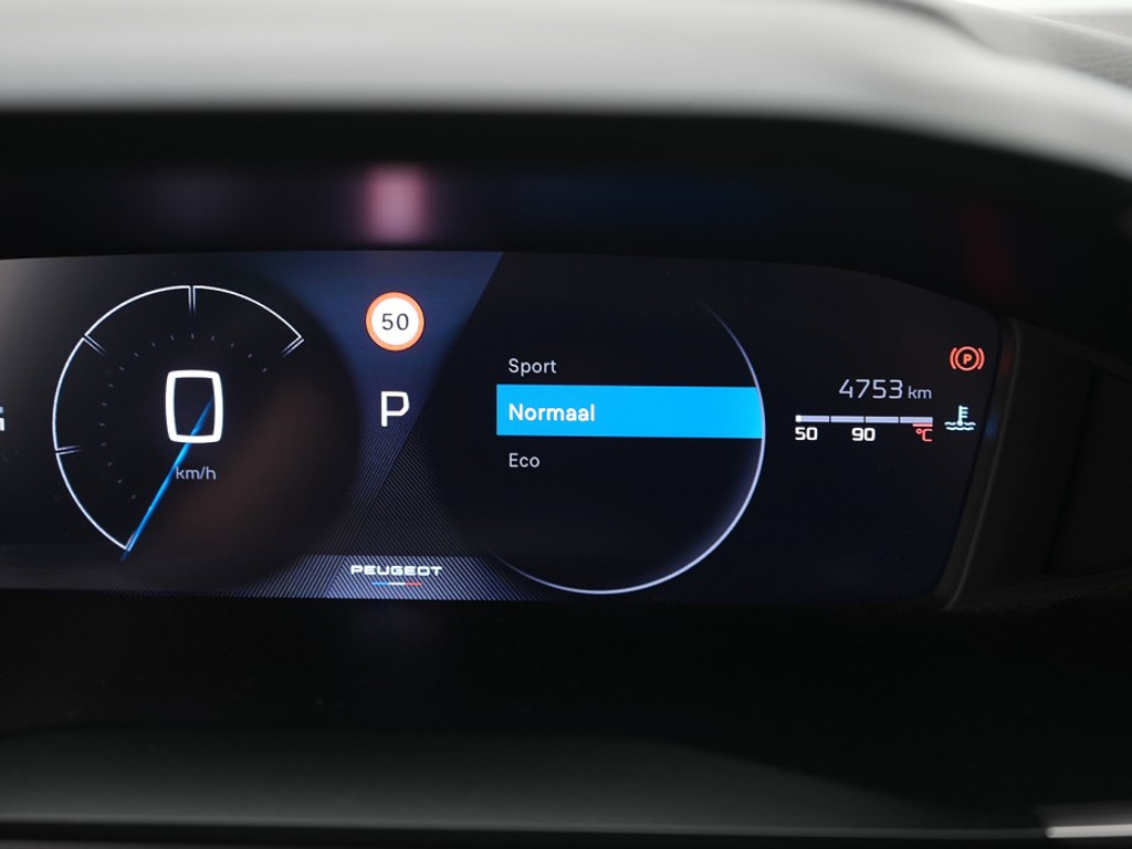 Peugeot 208 1.2 Hybrid Allure Automaat Carplay | Climate | Cruise | PDC | Full Led | LM-Velgen |