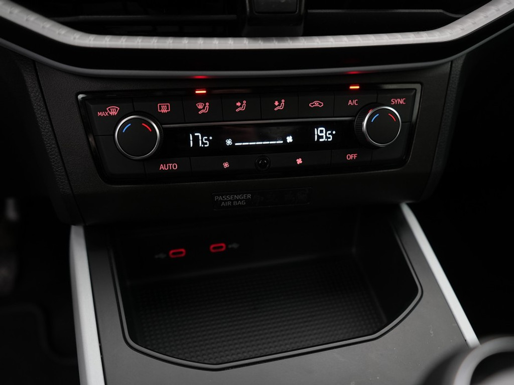 SEAT Arona 1.0 TSI Style Navi & Carplay | Cruise | Climate | LM-Velgen | Lane Assist | El. Spiegels & Ramen |