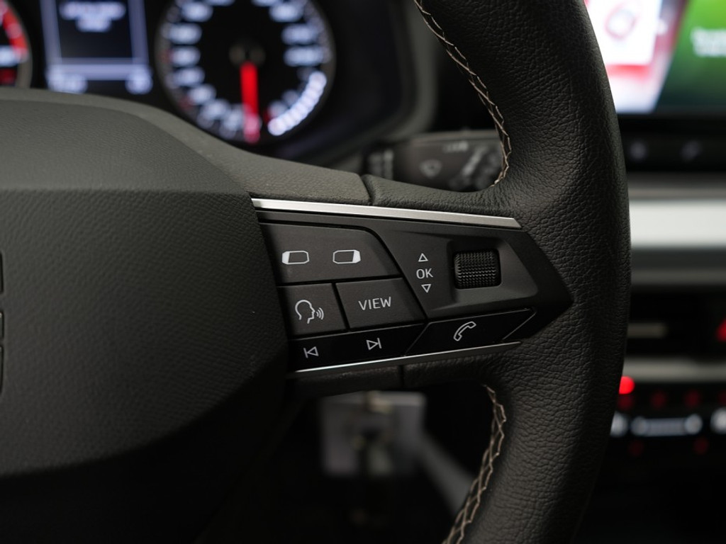 SEAT Arona 1.0 TSI Style Navi & Carplay | Cruise | Climate | LM-Velgen | Lane Assist | El. Spiegels & Ramen |