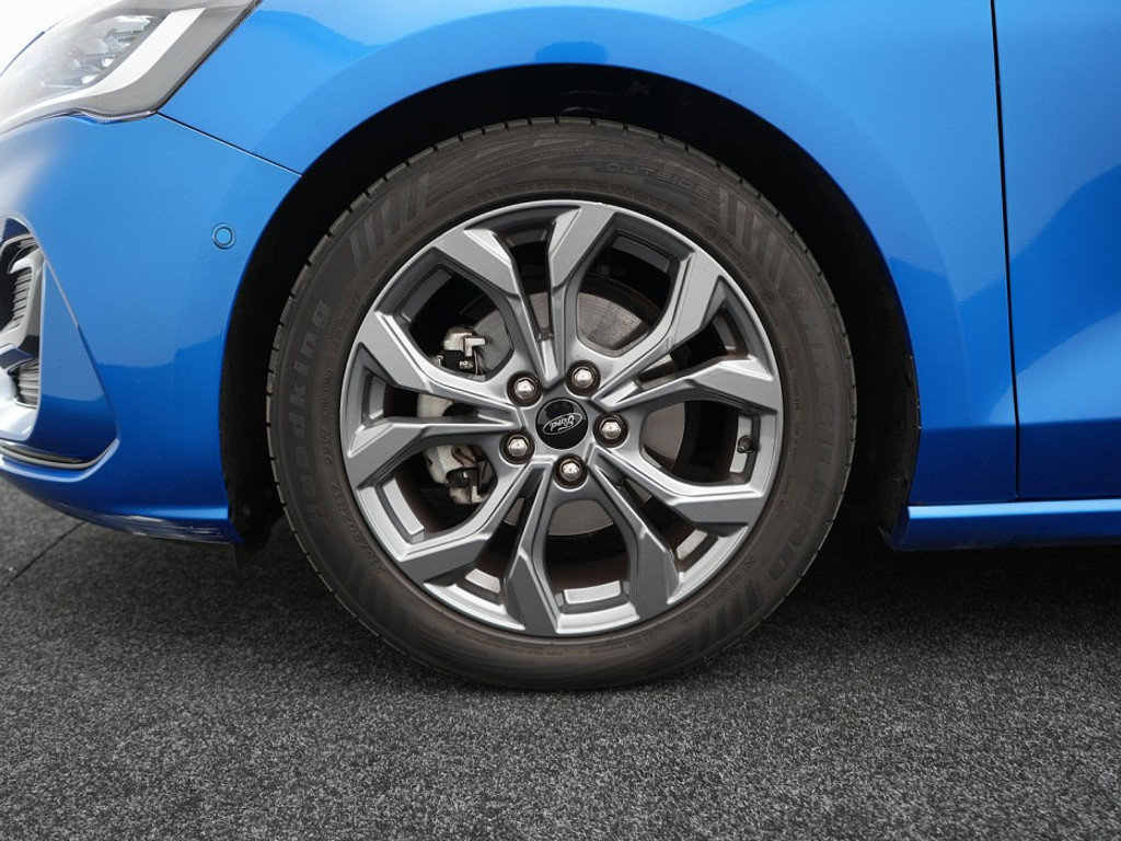 Ford FOCUS Wagon ST-Line Stoel & Stuurverwarming | Achteruitrijcamera | Adaptief Cruise | Navi & Carplay |