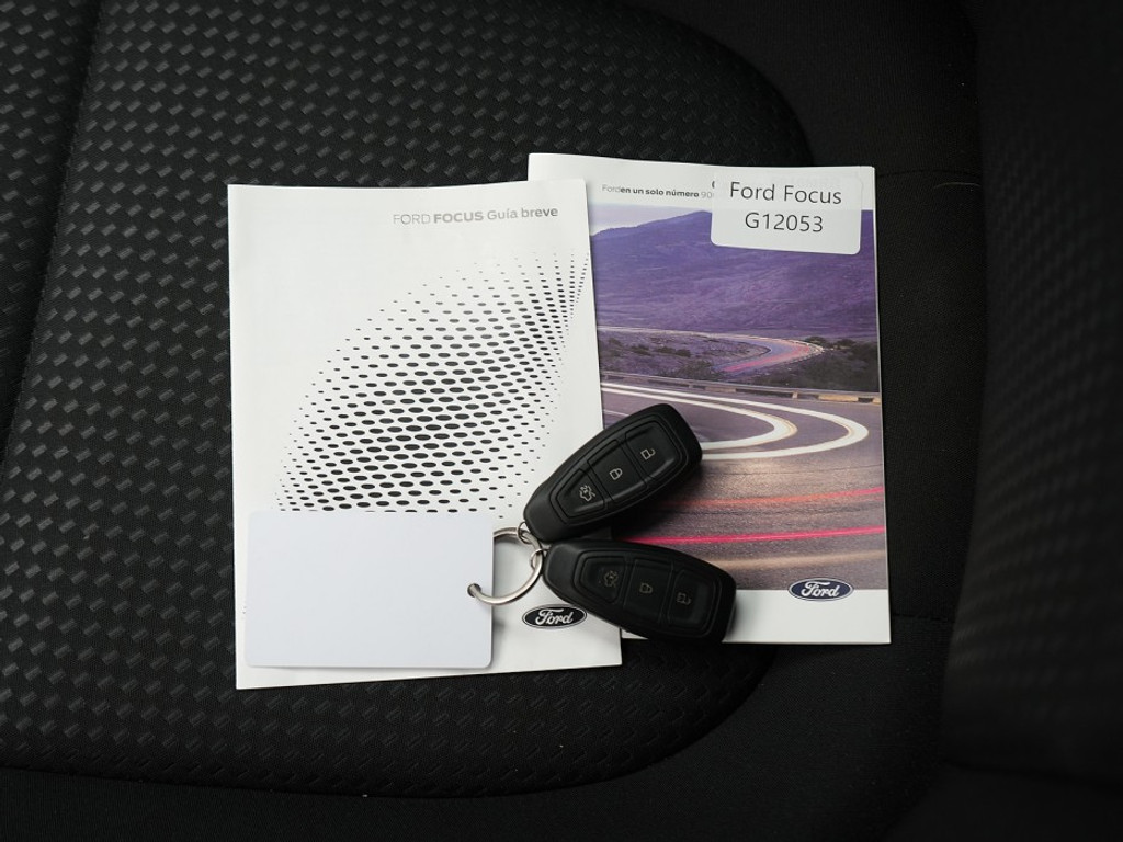 Ford FOCUS Wagon ST-Line Stoel & Stuurverwarming | Achteruitrijcamera | Adaptief Cruise | Navi & Carplay |