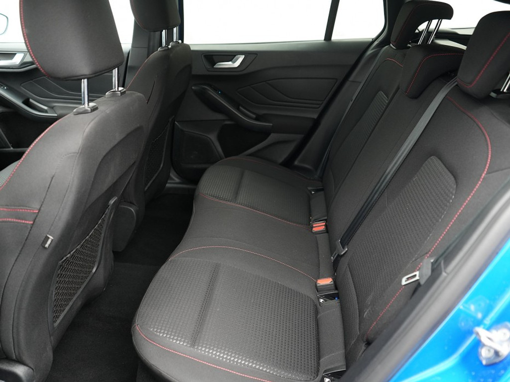 Ford FOCUS Wagon ST-Line Stoel & Stuurverwarming | Achteruitrijcamera | Adaptief Cruise | Navi & Carplay |
