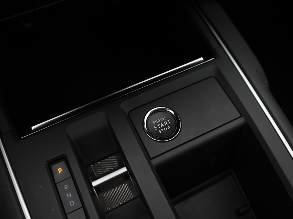 Citroën C5 Aircross Shine Pack Hybrid Lederen Bekleding | El. Stoelen | Camera | Stoelverwarming | Navi & Carplay |