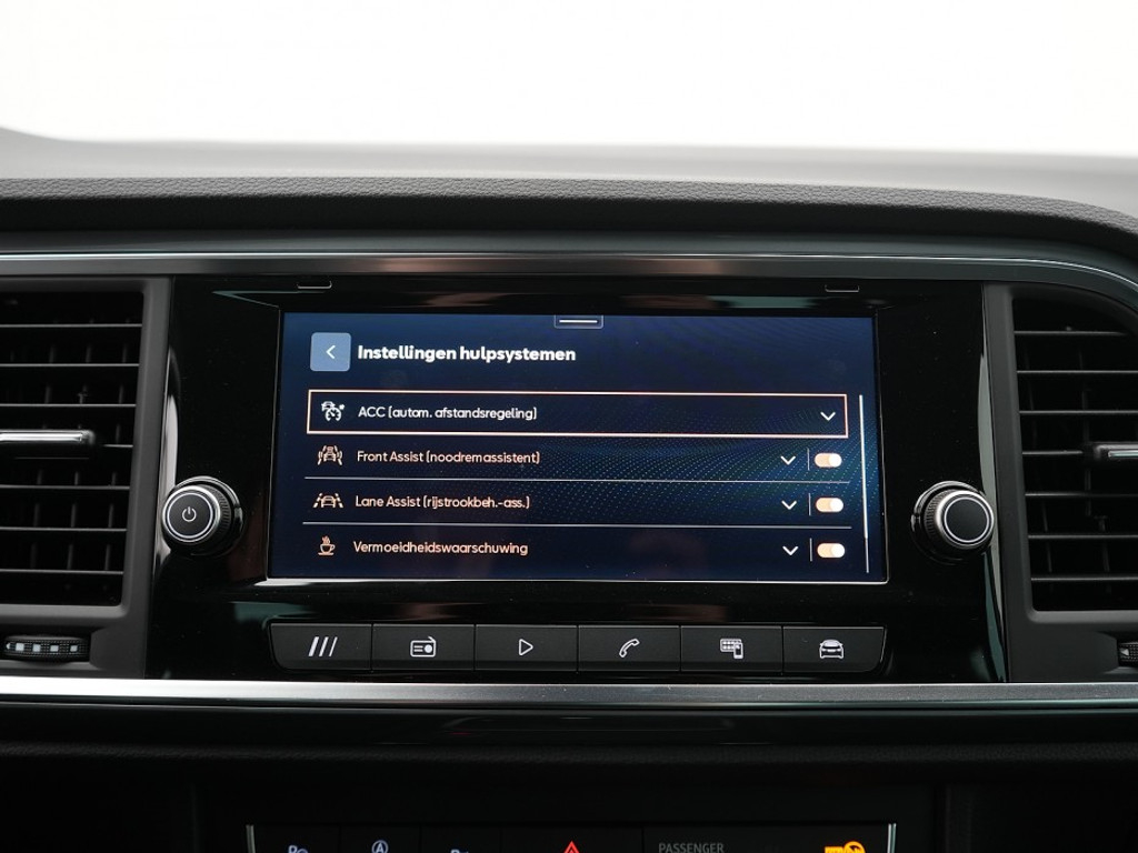 SEAT Ateca Style 1.5 TSI DSG Stoel & Stuurverwarming | Adaptief Cruise | Climate | Achteruitrijcamera |