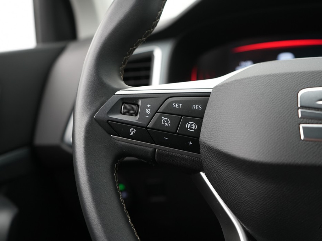SEAT Ateca Style 1.5 TSI DSG Stoel & Stuurverwarming | Adaptief Cruise | Climate | Achteruitrijcamera |