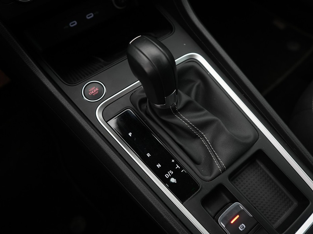 SEAT Ateca Style 1.5 TSI DSG Stoel & Stuurverwarming | Adaptief Cruise | Climate | Achteruitrijcamera |