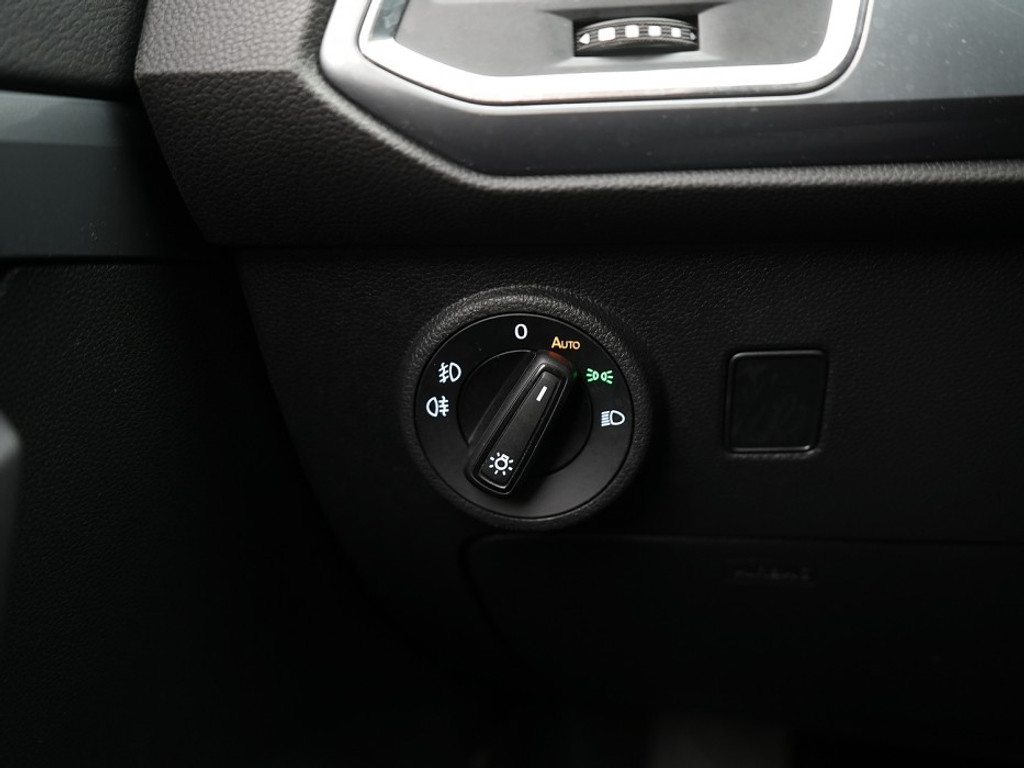 SEAT Ateca Style 1.5 TSI DSG Stoel & Stuurverwarming | Adaptief Cruise | Climate | Achteruitrijcamera |