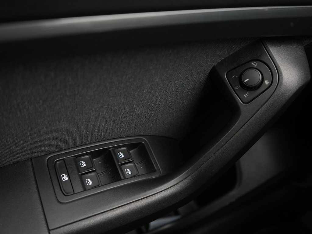 SEAT Ateca Style 1.5 TSI DSG Stoel & Stuurverwarming | Adaptief Cruise | Climate | Achteruitrijcamera |