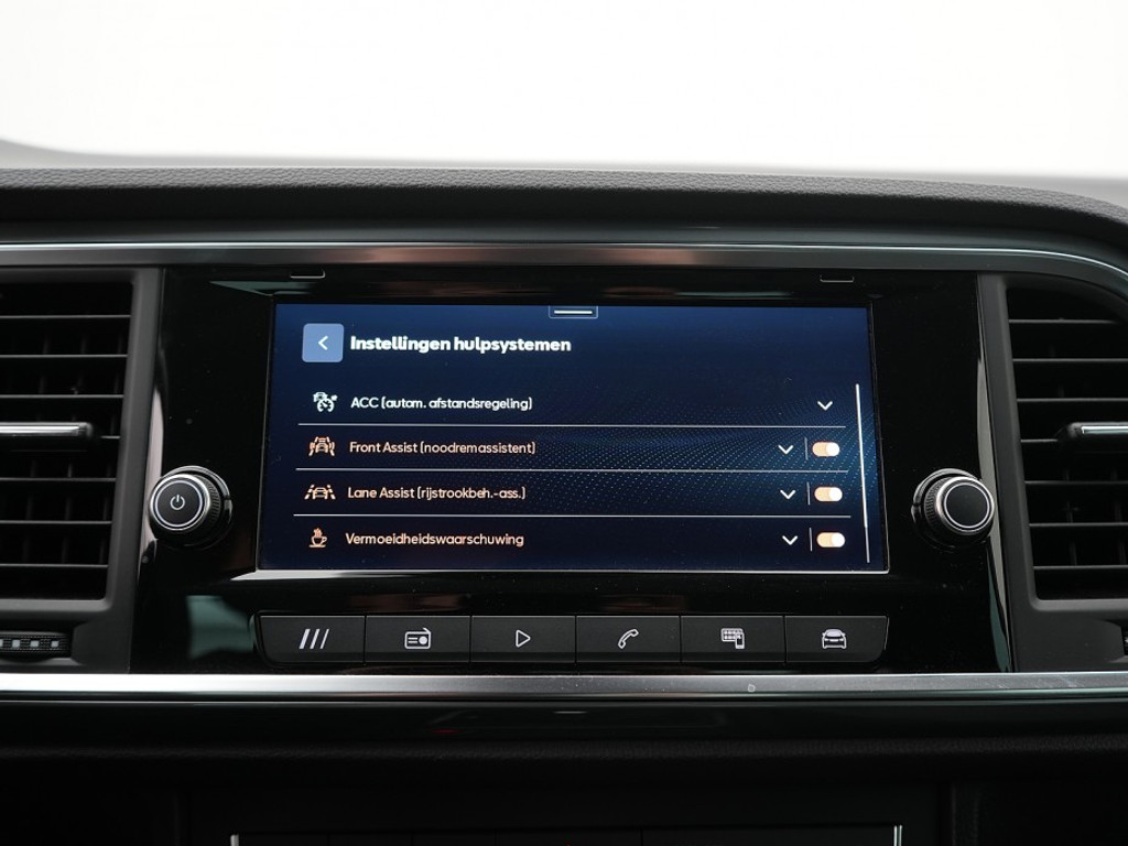 SEAT Ateca Style 1.5 TSI DSG Stoel & Stuurverwarming | Adaptief Cruise | Climate | Achteruitrijcamera |