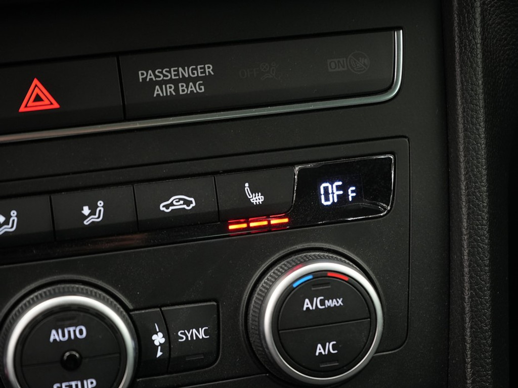 SEAT Ateca Style 1.5 TSI DSG Stoel & Stuurverwarming | Adaptief Cruise | Climate | Achteruitrijcamera |