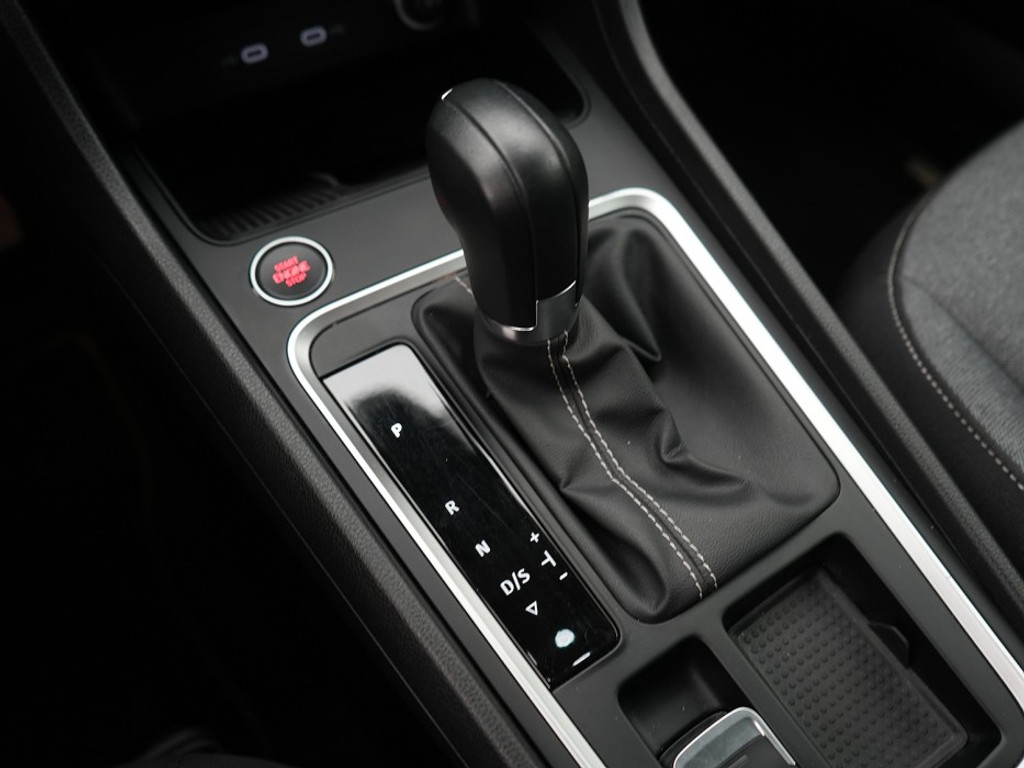 SEAT Ateca Style 1.5 TSI DSG Stoel & Stuurverwarming | Adaptief Cruise | Climate | Achteruitrijcamera |