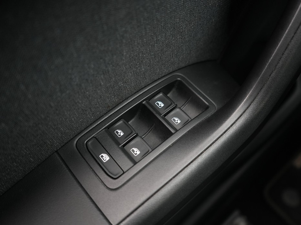 SEAT Ateca Style 1.5 TSI DSG Stoel & Stuurverwarming | Adaptief Cruise | Climate | Achteruitrijcamera |