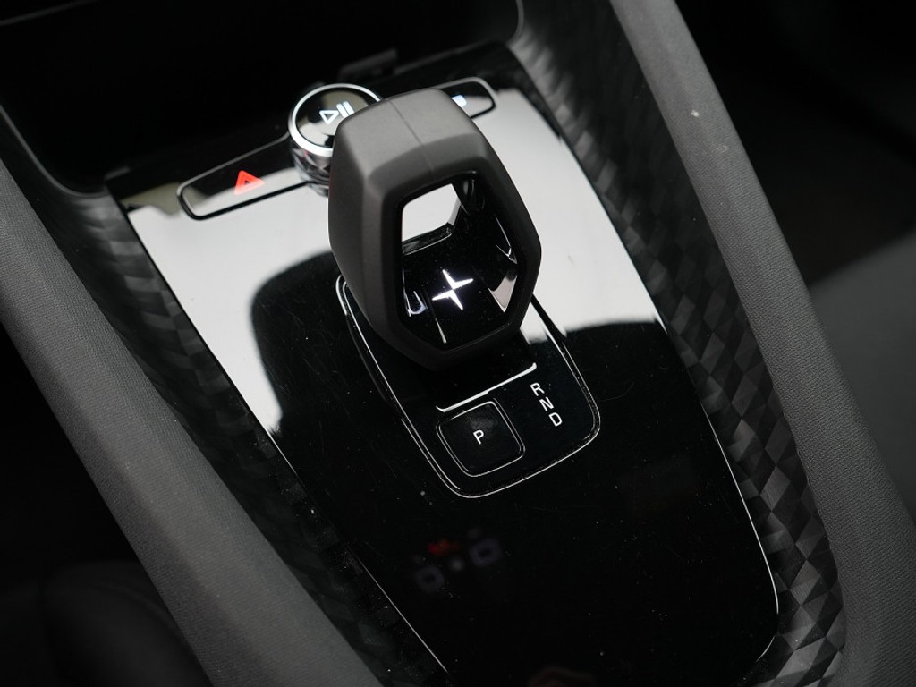 Polestar 2 Long Range Single Motor 78 kWh Carplay | Stoelverwarming | El. Stoelen & Achterklep | 360 Camera |