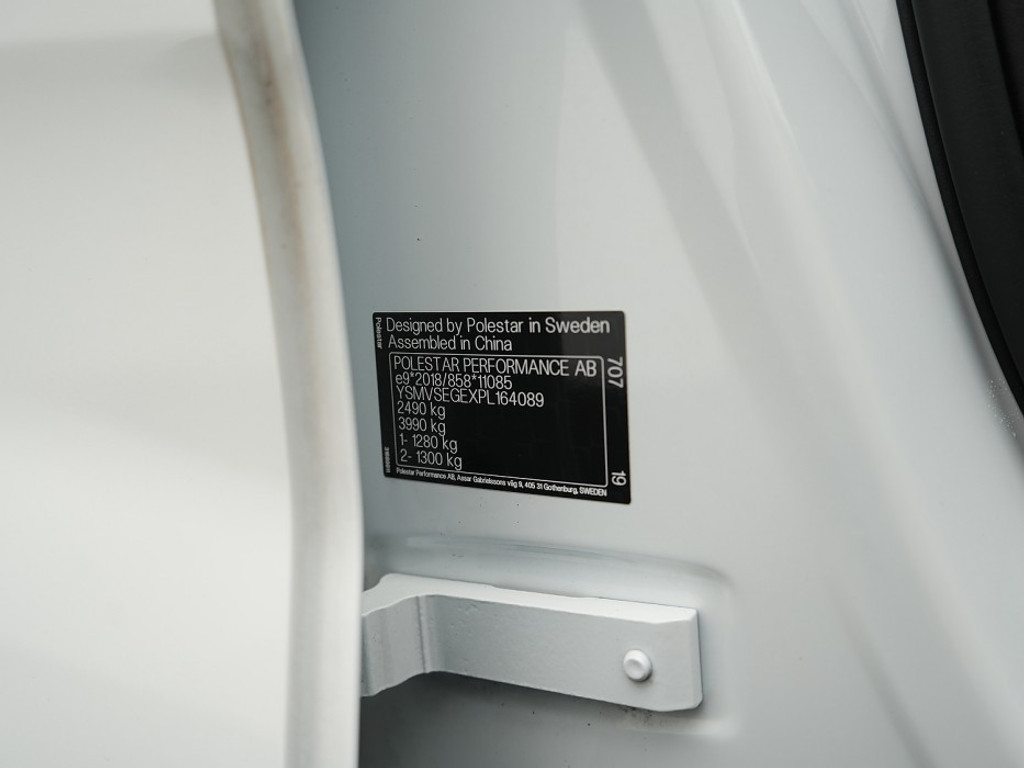 Polestar 2 Long Range Single Motor 78 kWh Carplay | Stoelverwarming | El. Stoelen & Achterklep | 360 Camera |