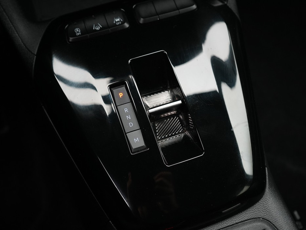 Opel Corsa 1.2 GS Stoel & Stuurverwarming | Adaptief Cruise | Achteruitrijcamera | Navi & Carplay |