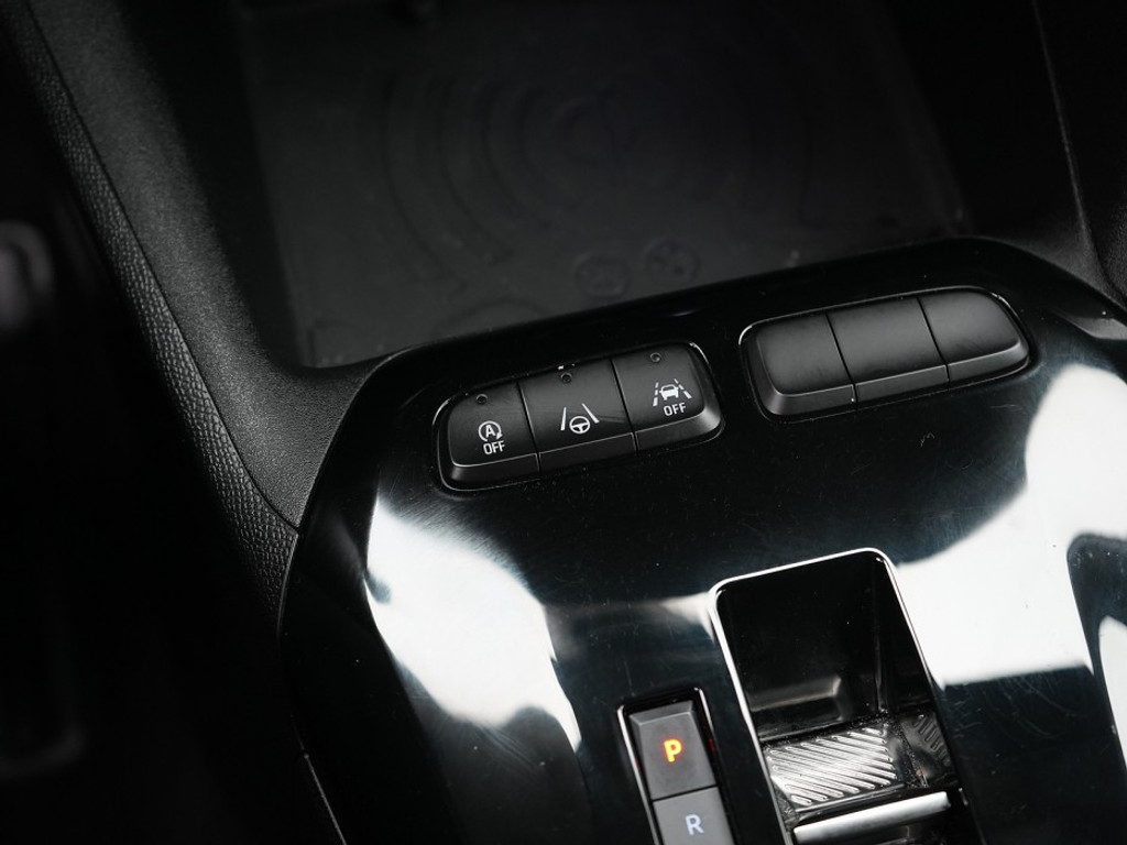 Opel Corsa 1.2 GS Stoel & Stuurverwarming | Adaptief Cruise | Achteruitrijcamera | Navi & Carplay |