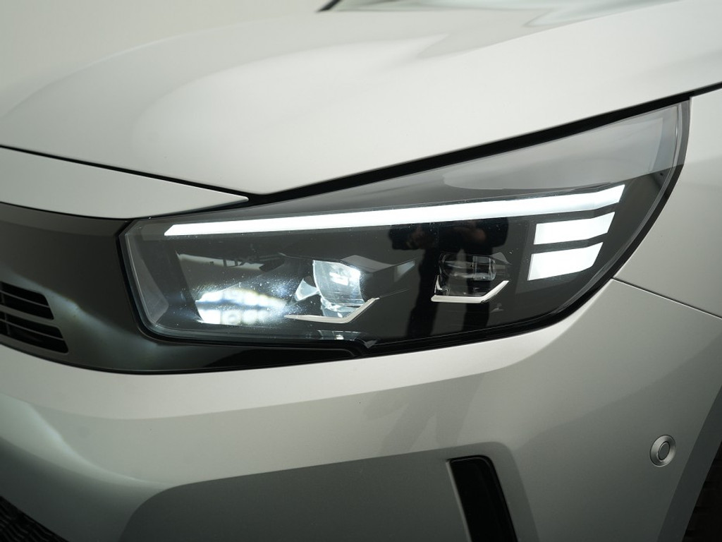 Opel Corsa 1.2 GS Stoel & Stuurverwarming | Adaptief Cruise | Achteruitrijcamera | Navi & Carplay |