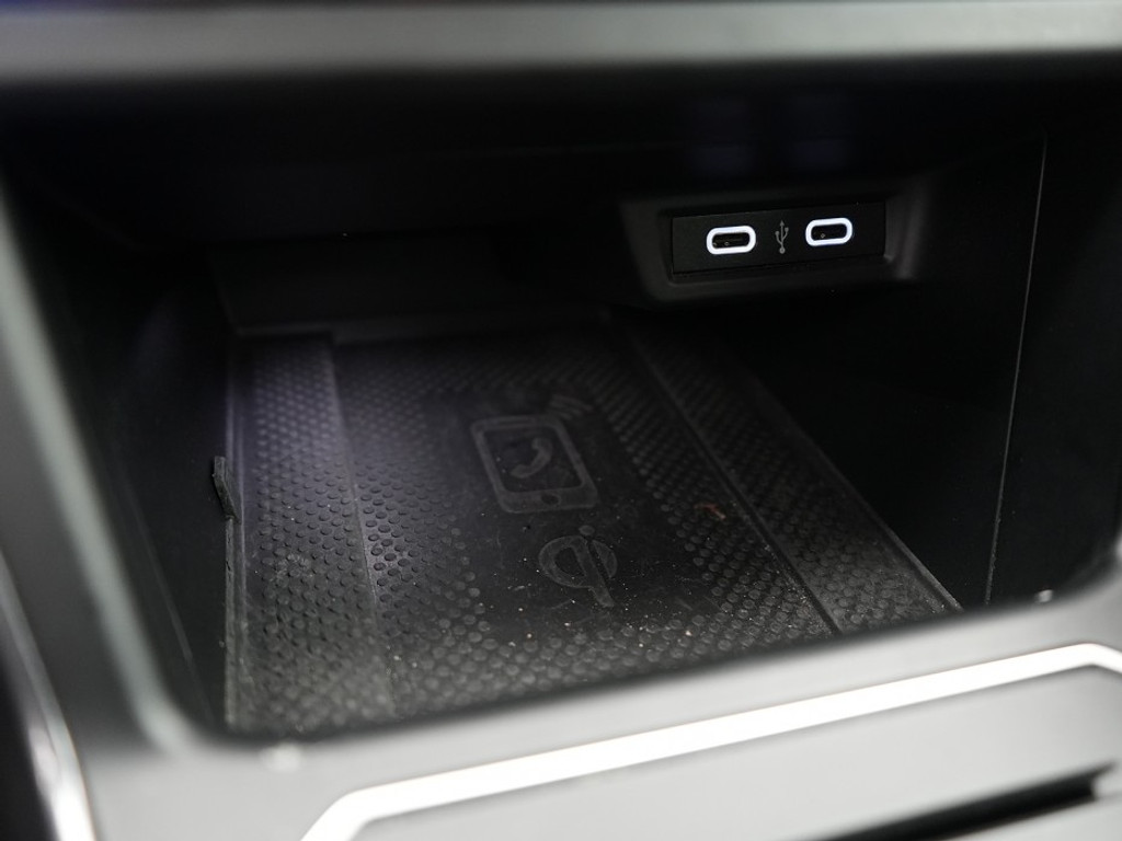 Volkswagen Polo 1.0 TSI Style IQ Light | Adaptief Cruise | Achteruitrijcamera | Navi & Carplay | Climate |