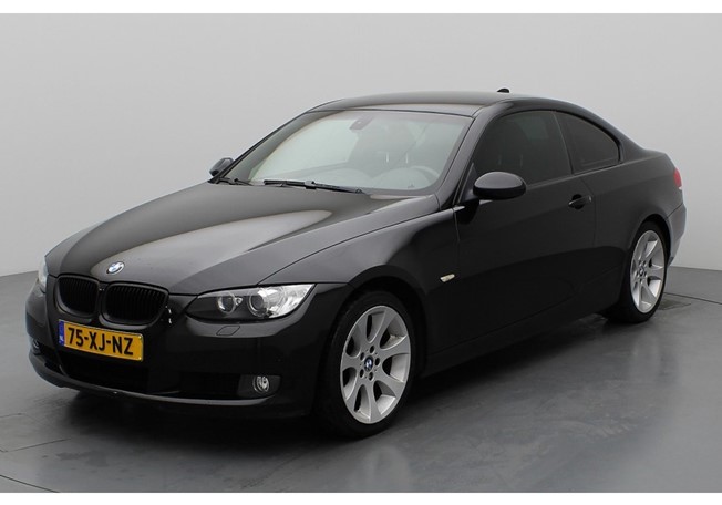 BMW 3 Serie 320i Introduction